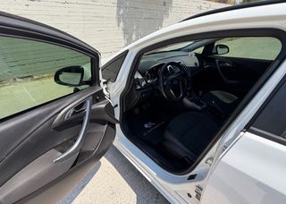 Opel Astra 2014 CDTi SPORT TOURER SW-thumb-12