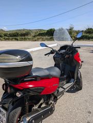 Gilera Fuoco 500 2011-thumb-2