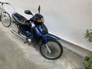 Modenas Kriss 2003