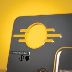 Fallout 4 - Vault 111 Limited Edition Security Keycard (Replica)-thumb-4