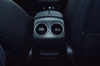 Mercedes-Benz GLA 250 2022 e AMGIII-NIGHT PACKET-PANORAMA-PLUG-IN/HYBRID-thumb-41