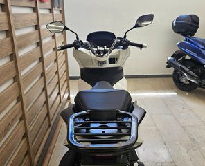 Honda PCX 125 2023-thumb-7