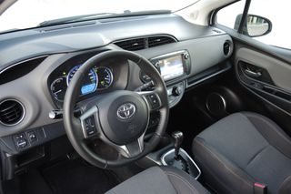 Toyota Yaris 2017 HSD HYBRID *MHΔΕΝΙΚΟ ΤΕΛΟΣ ΚΥΚΛ/ΡΙΑΣ*  BLUETOOTH ZANTEΣ 15''-thumb-4