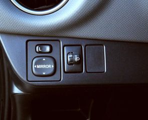 Toyota Yaris 2017 HSD HYBRID *MHΔΕΝΙΚΟ ΤΕΛΟΣ ΚΥΚΛ/ΡΙΑΣ*  BLUETOOTH ZANTEΣ 15''-thumb-30