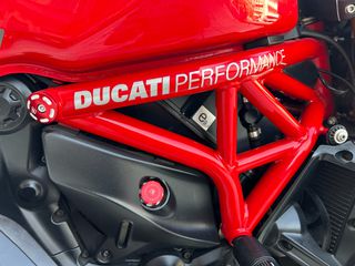Ducati Monster 1200S 2015-thumb-51