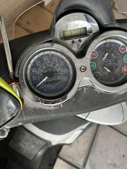 Piaggio Beverly 250 2005-thumb-5