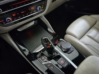 Bmw X4 2018 (X4 xDrive20i)-thumb-12