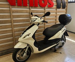 Piaggio Fly 125 2016-thumb-9