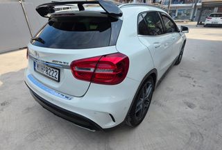 Mercedes-Benz GLA 45AMG 2014-thumb-5