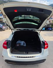 Mercedes-Benz GLA 45AMG 2014-thumb-15