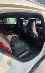 Mercedes-Benz GLA 45AMG 2014-thumb-16