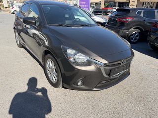 Mazda 2 2017-thumb-8