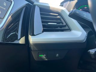 Audi e-tron 2022-thumb-13
