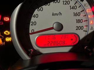 Suzuki Splash 2009-thumb-18