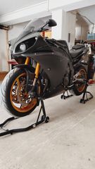 Yamaha YZF-R1 2010-thumb-4