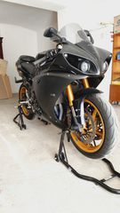 Yamaha YZF-R1 2010-thumb-9