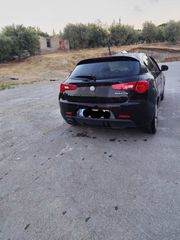 Alfa Romeo Giulietta 2018 Diesel-thumb-2
