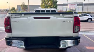 Toyota Hilux 2018 SC 4X4-thumb-5