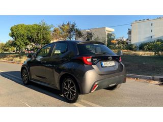 Toyota Yaris 2024 ACTIVE PLUS-thumb-1