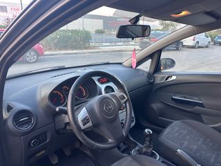 Opel Corsa 2011-thumb-6
