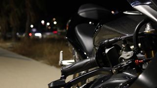 Yamaha YZF-R1 2010 CROSSPLANE-thumb-3