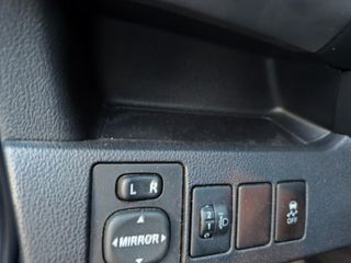 Toyota Verso-S 2013-thumb-5