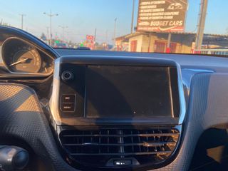 Peugeot 208 2017-thumb-9