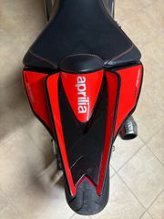 Aprilia Tuono 2017 1100rr V4 FACTORY-thumb-7