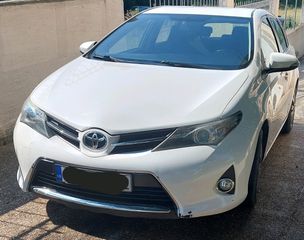 Toyota Auris 2014