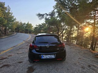 Opel Astra 2010 Opel Astra J Sport 1.6 Turbo 180hp-thumb-2