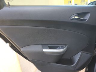 Opel Astra 2010 Opel Astra J Sport 1.6 Turbo 180hp-thumb-23
