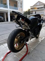 Yamaha YZF-R1 2009 Big Bang-thumb-5