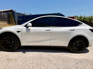 Tesla Model Y 2023 LONG RANGE DUAL MOTOR