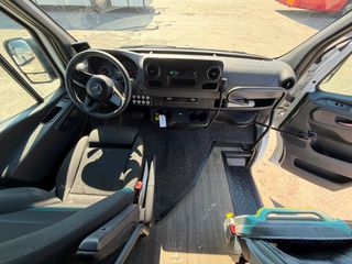 Mercedes-Benz 2019 Sprinter-thumb-5