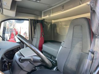 Volvo 2018 FH 500 Euro 6 + Πλήρες τρένο με μπανιέρα-thumb-1