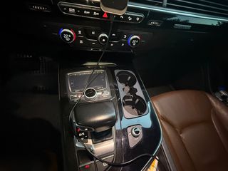 Audi Q7 2016-thumb-8