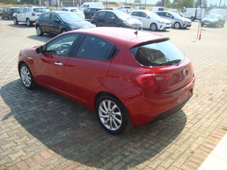 Alfa Romeo Giulietta 2017-thumb-4