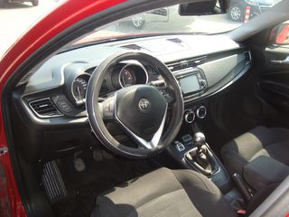 Alfa Romeo Giulietta 2017-thumb-6