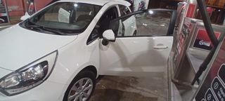 Kia Rio 2013 DIESEL-thumb-6
