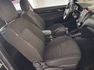 Kia Ceed / cee'd 2010-thumb-8