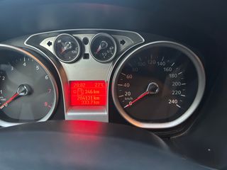Ford Focus 2010-thumb-3