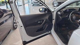 Peugeot 2008 2026 1.2 Hybrid 145 e-DCS6 Style-thumb-9