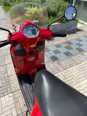Vespa GTS 250 2007-thumb-4
