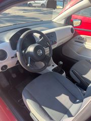 Volkswagen Up 2014-thumb-4