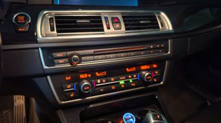 Bmw 520 2012-thumb-10