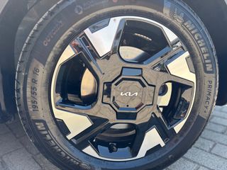 Kia Stonic 2026 OPTIMUM   HYBRID-thumb-8