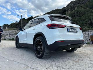 Mercedes-Benz GLA 200 2021