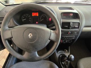 Renault Clio 2004 1,2 16V-thumb-9