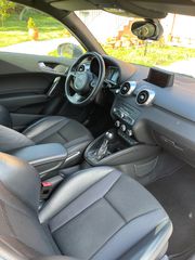 Audi A1 2012 S line-thumb-7