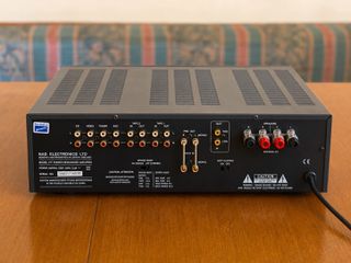 NAD 317 Stereo Integrated Amplifier-thumb-3